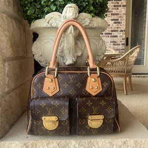 Louis Vuitton Manhattan PM signature LV top handle bag